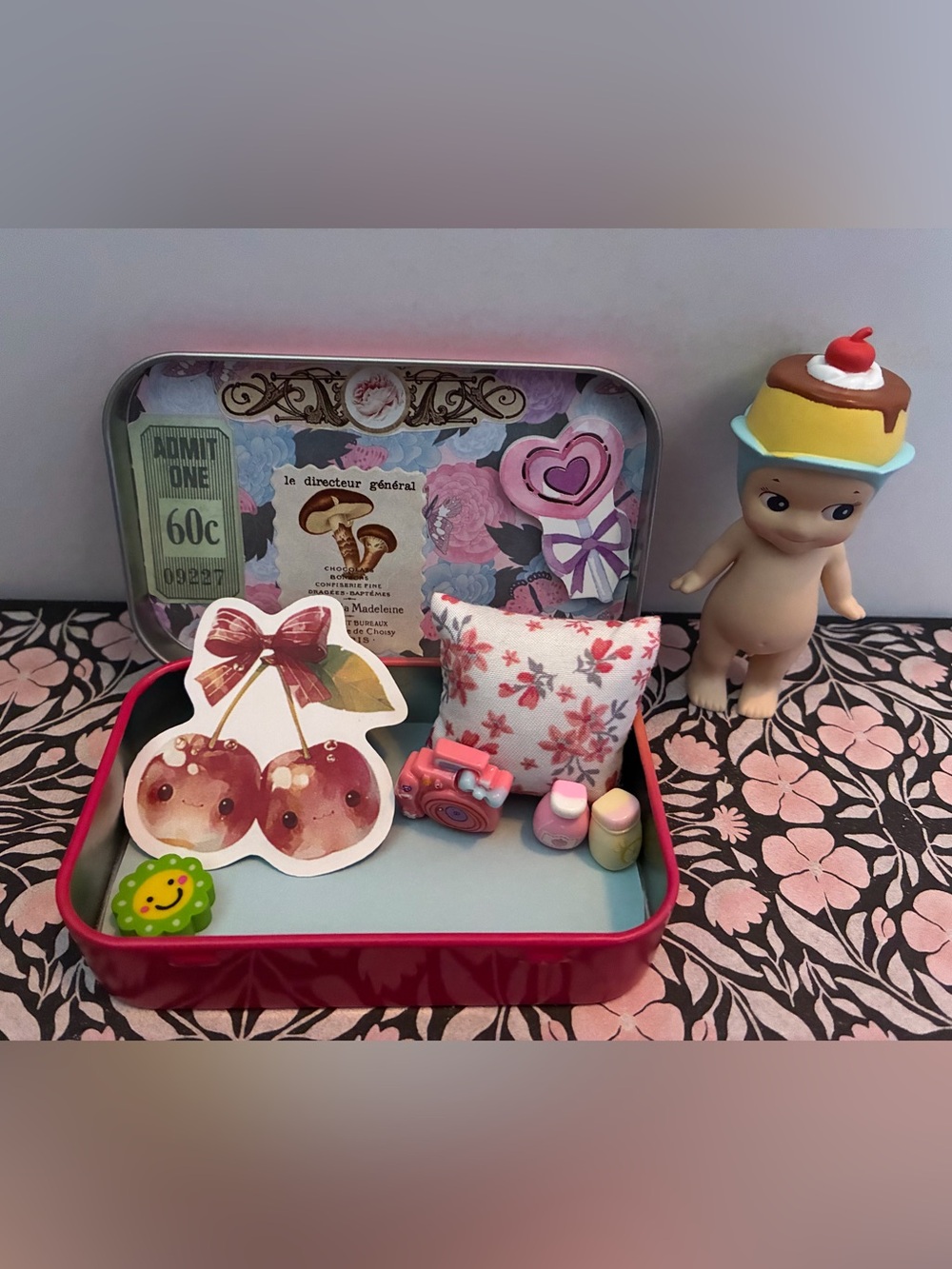 Handmade sonny angel bed trinket tin <3